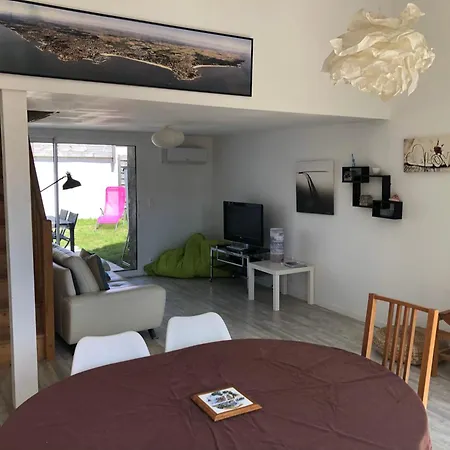 Maison Au Calme Climatisee Avec De Mai A Fin Septembre Prázdninový dům Royan