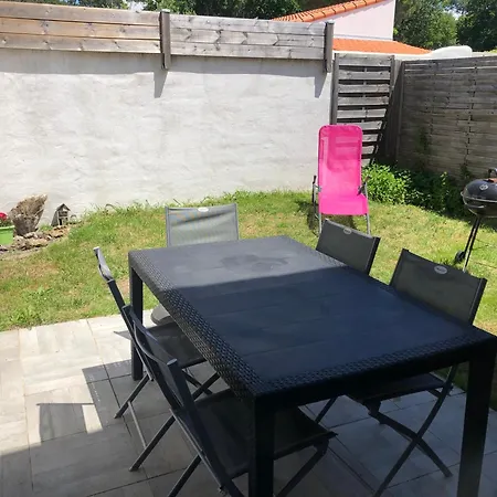 Maison Au Calme Climatisee Avec De Mai A Fin Septembre Tatil Evi *